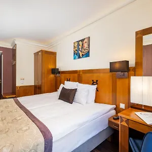 4* Hotel Carlton Buda Castle